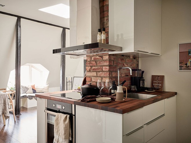 Căn hộ g&aacute;c m&aacute;i chỉ rộng 42m&sup2; nhưng g&oacute;c n&agrave;o g&oacute;c nấy cũng cực đẹp - Ảnh 7.