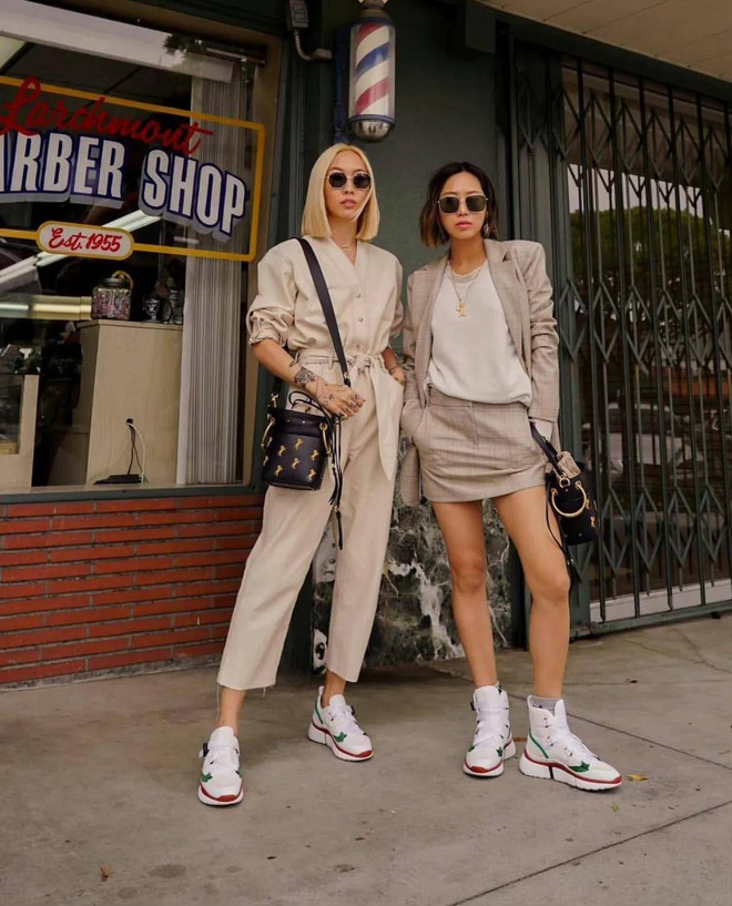 Tips chọn đồ t&ocirc;n d&aacute;ng, s&aacute;ng da cho c&ocirc; n&agrave;ng da ngăm đen - Ảnh 6.