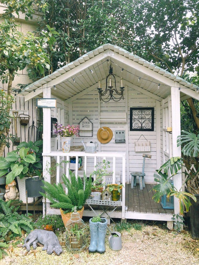Khu vườn hoa cỏ rộng 100m&sup2;, hễ ai đặt ch&acirc;n đến l&agrave; qu&ecirc;n lối về, x&oacute;a tan hết mọi muộn phiền tr&ecirc;n đời - Ảnh 15.