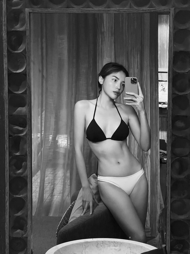 Hoa hậu Kỳ Duyên, Á hậu Ngọc Thảo đọ dáng nóng bỏng mắt với bikini - Ảnh 1.