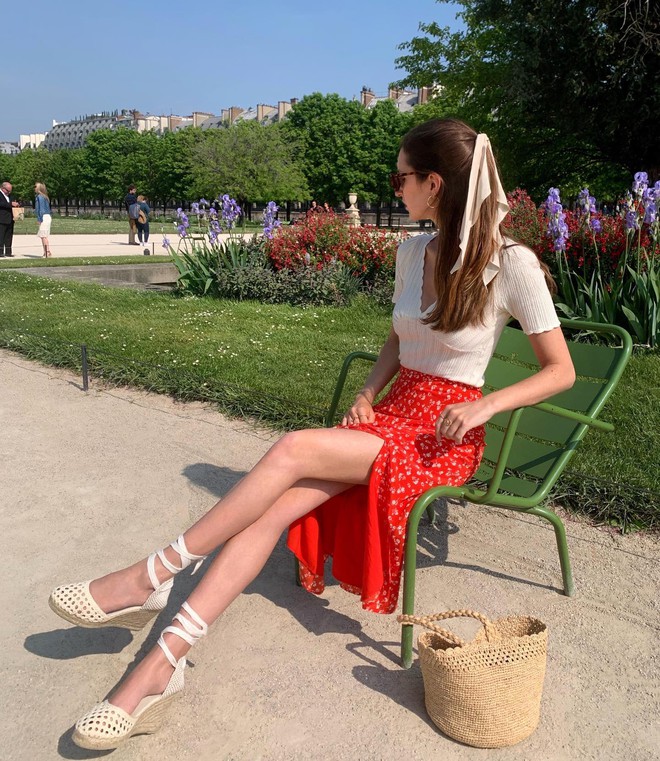 4 kiểu chân váy làm nên phong cách sang trọng của phụ nữ Pháp - Ảnh 7.