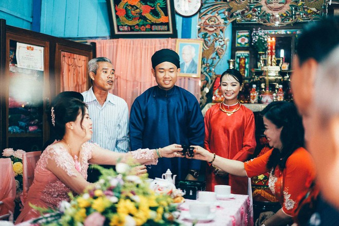 Đám cưới đậm chất miền Tây xưa, mặc áo dài đi guốc mộc đẹp xuất sắc! - Ảnh 11.