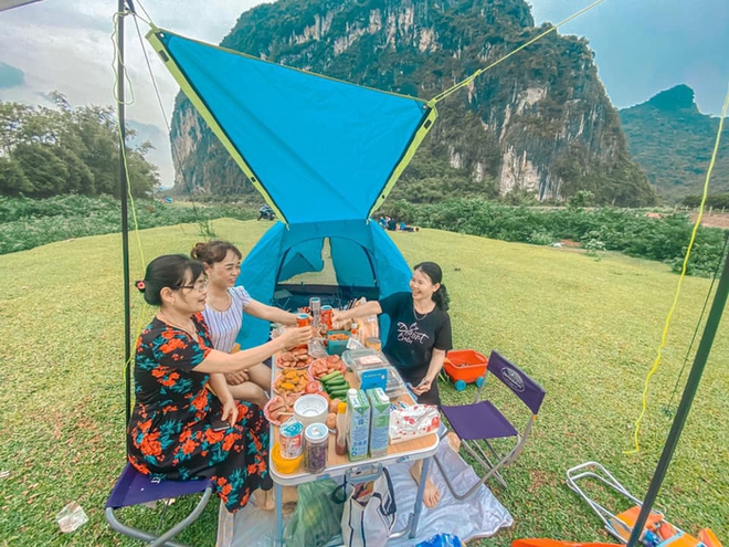 Du khách đổ xô đến bến sông đẹp nhất xứ Mường - Ảnh 6.