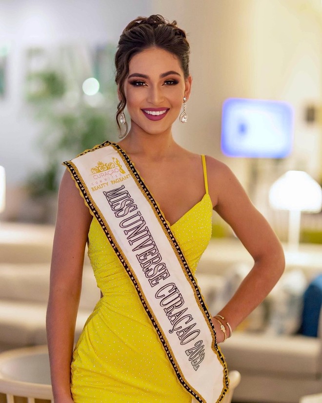 Nhan sắc nóng bỏng mắt khiến các đối thủ phải dè chừng của Hoa hậu Hoàn vũ Curacao 2022 - Ảnh 1.