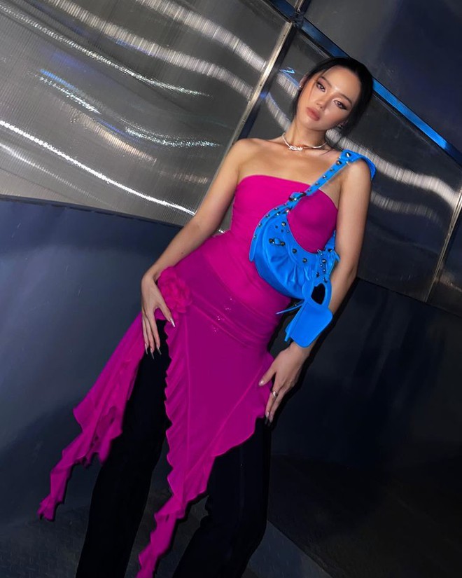 Hội siêu mẫu, fashionista Việt review túi Balenciaga Le Cagole - Ảnh 14.