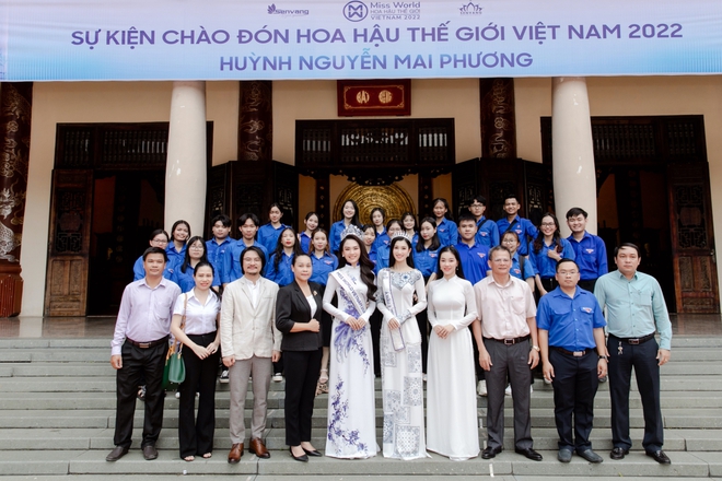 Hoa hậu Mai Phương diện &aacute;o d&agrave;i nền n&atilde;, lần đầu trở về qu&ecirc; nh&agrave; sau đăng quang - Ảnh 2.