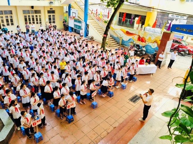 Một phường ở Hà Nội có tới 19 trường học quá tải - Ảnh 1.