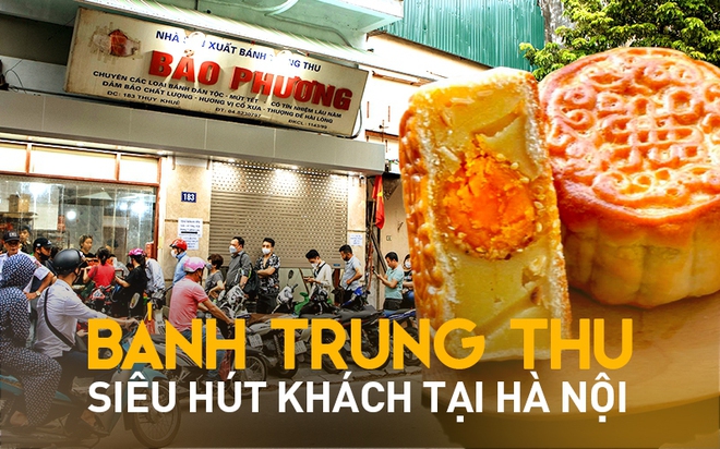 Rằm tháng Tám cận kề, người dân xếp hàng dài mua bánh Trung thu Bảo Phương - Ảnh 1.