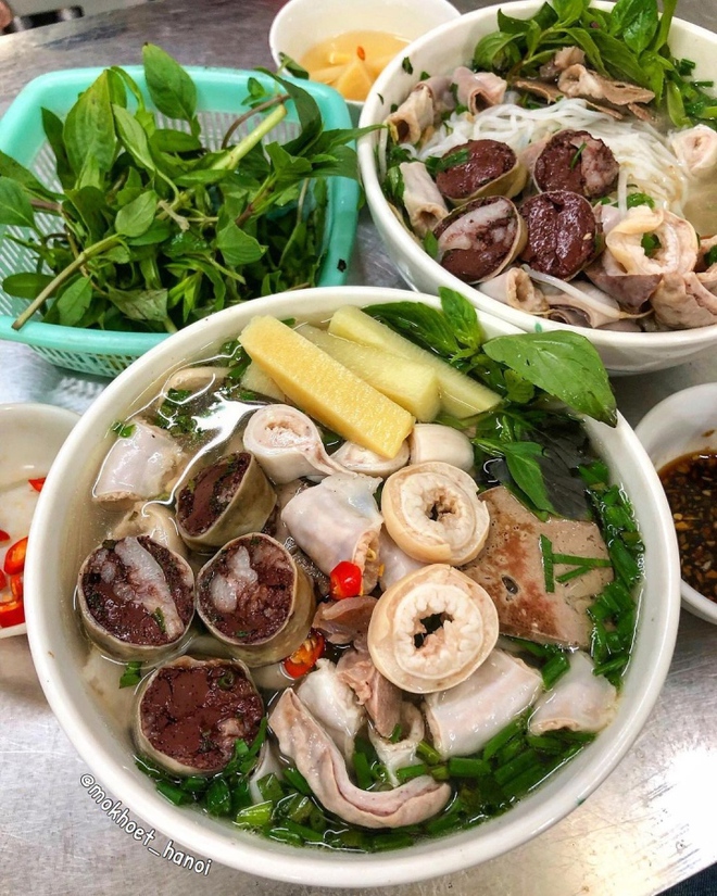 Ẩm thực Việt có món bún lòng cực gây nghiện với vô số topping hấp dẫn - Ảnh 1.