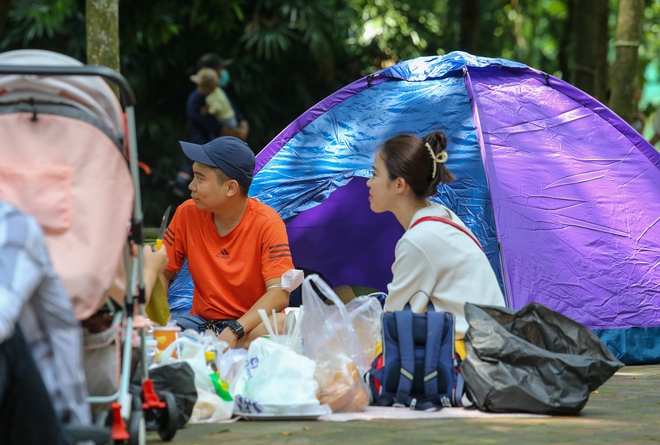 Hàng nghìn người dân đến Thảo Cầm Viên Sài Gòn vui chơi trong ngày đầu nghỉ lễ 2/9 - Ảnh 18.