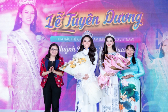 Hoa hậu Mai Phương diện &aacute;o d&agrave;i nền n&atilde;, lần đầu trở về qu&ecirc; nh&agrave; sau đăng quang - Ảnh 5.
