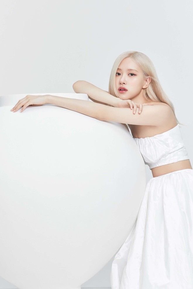 Rosé (BLACKPINK) ngọt ngào trong loạt ảnh mới - Ảnh 8.