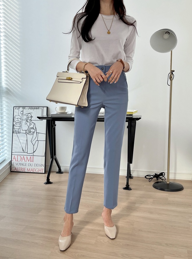 Kết hợp quần &acirc;u ống đứng với 4 kiểu &aacute;o n&agrave;y để vẻ ngo&agrave;i trẻ trung, kh&ocirc;ng sợ gi&agrave; - Ảnh 2.