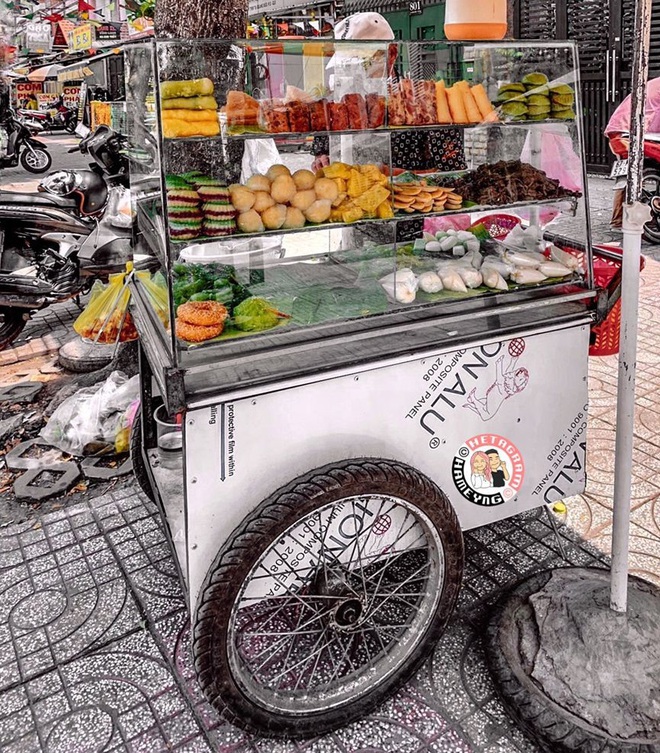 In Ho Chi Minh City, if you want to eat Western cakes, just look for these 5 popular trolleys, all dishes are delicious - nutritious - cheap - Photo 13.
