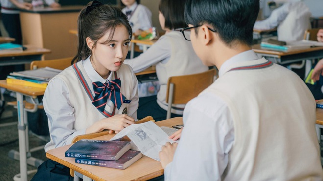 L&yacute; do n&ecirc;n xem phim mới Qu&aacute;n cafe luật của Lee Seung Gi - Ảnh 1.