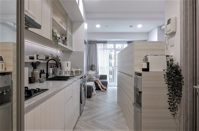 Căn hộ 27m&sup2; sở hữu thiết kế kh&ocirc;ng gian lưu trữ th&ocirc;ng minh - Ảnh 3.