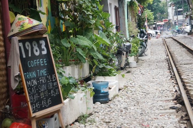 Ga Hà Nội di dời: Số phận tuyến đường sắt xuyên nội đô thu hút khách du lịch ra sao? - Ảnh 6.