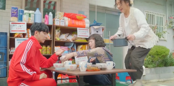 L&yacute; do n&ecirc;n xem phim mới Qu&aacute;n cafe luật của Lee Seung Gi - Ảnh 5.