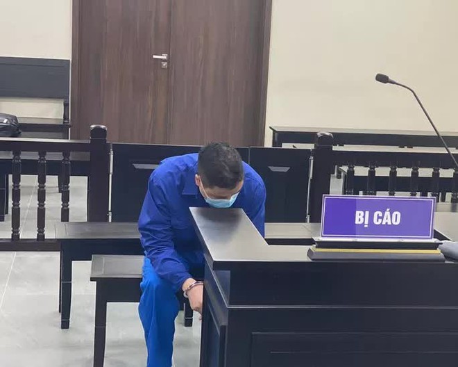 Trốn trong hầm để xe trung t&acirc;m thương mại, tấn c&ocirc;ng người phụ nữ để cướp &ocirc; t&ocirc; - Ảnh 1.