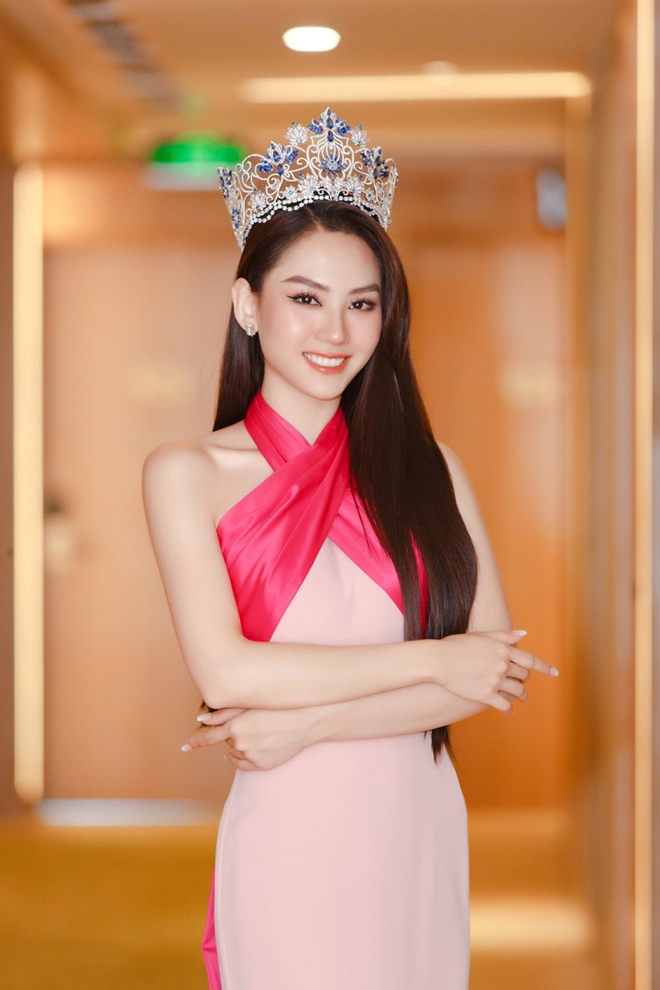 Hoa hậu Mai Phương bán vương miện sau 1 tháng đăng quang - Ảnh 2.