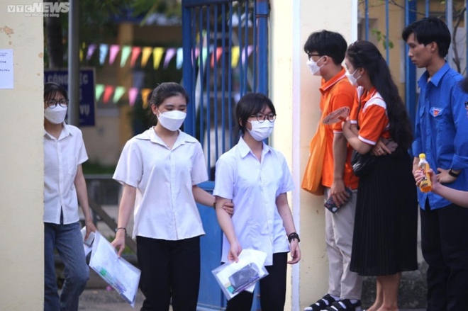 Các trường thành viên Đại học Đà Nẵng công bố điểm chuẩn trúng tuyển - Ảnh 1.