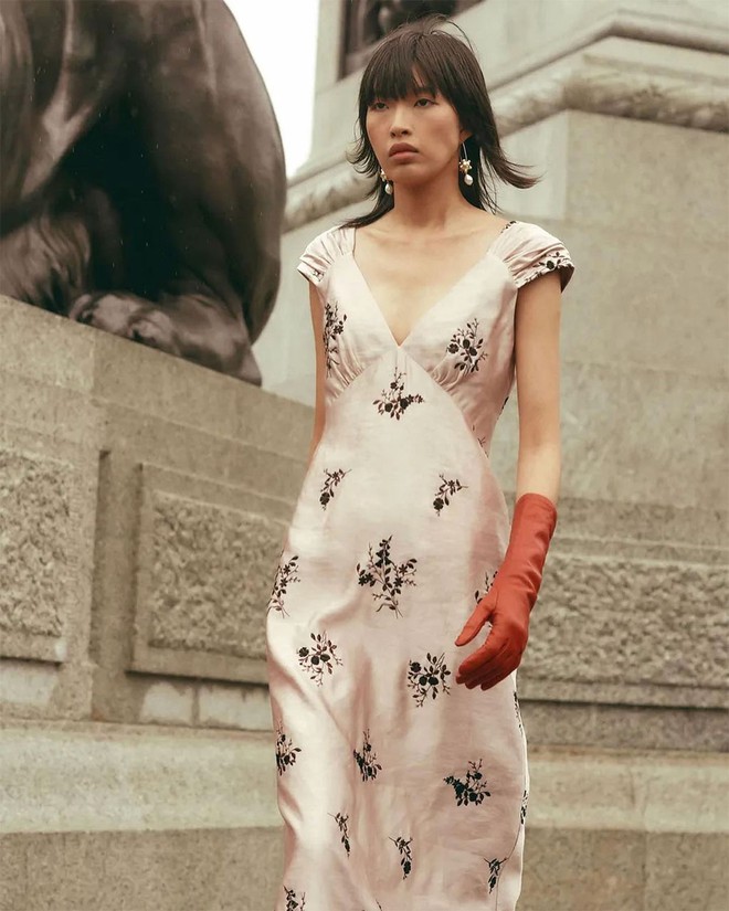 Phương oanh là mẫu việt đầu tiên catwalk tại 4 tuần lễ thời trang lớn nhất hành tinh