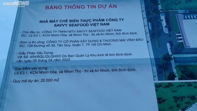 Hiện trường vụ sập tường nhà máy khu công nghiệp Nhơn Hòa khiến 3 người chết - Ảnh 6.