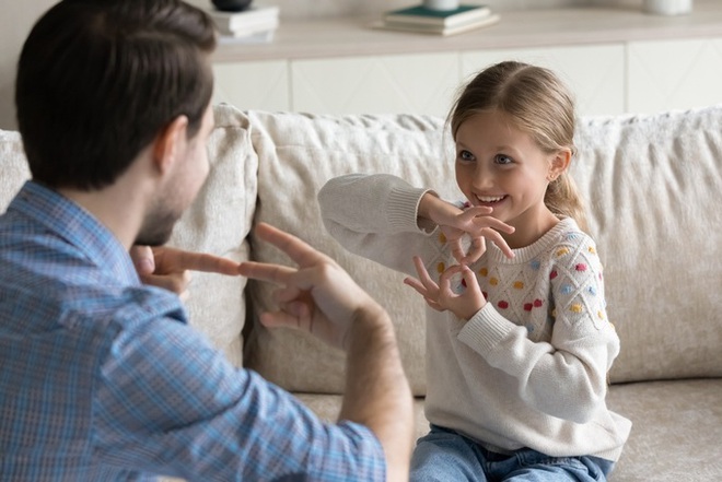 30 nguyên tắc bảo vệ cơ thể mà bố mẹ có con gái cần lưu ý - Ảnh 2.