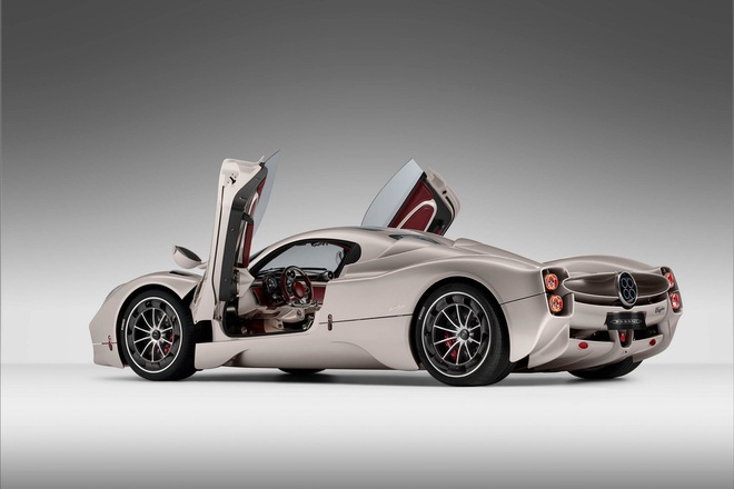 Pagani Utopia ra mắt: Kế cận Huayra, giá từ 2,19 triệu USD, dùng hộp số sàn và động cơ Mercedes - Ảnh 8.