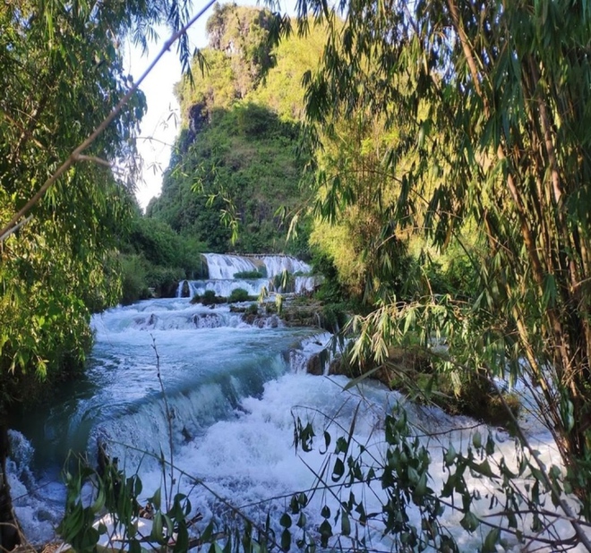 Con thác xinh đẹp ít người biết ở Cao Bằng, địa điểm tuyệt vời cho ngày bình yên - Ảnh 3.