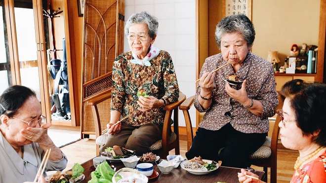 Thức uống giá rẻ giúp người Nhật khỏe mạnh và sống thọ nhất thế giới - Ảnh 1.