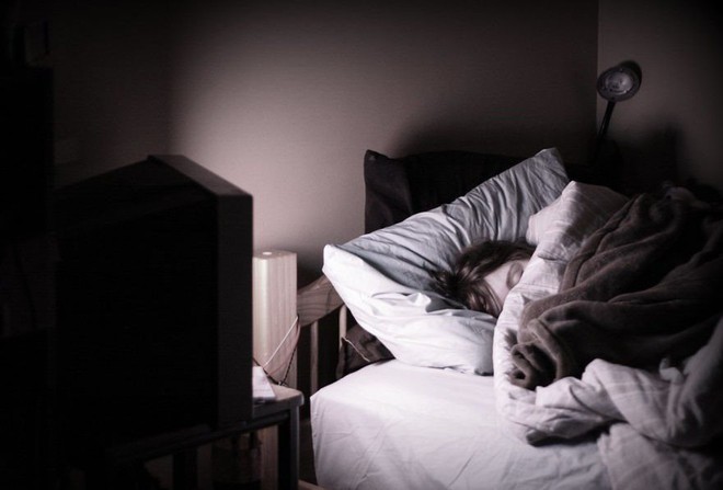 8 thói quen xấu trước khi ngủ khiến bạn giảm cả chục năm tuổi thọ - Ảnh 6.