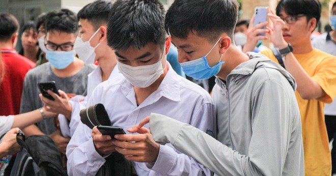 Kh&ocirc;ng c&oacute; chuyện th&iacute; sinh từ đỗ trở th&agrave;nh trượt đại học - Ảnh 1.