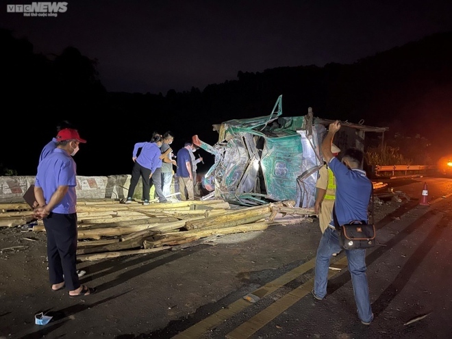 Tai nạn thảm khốc khiến 6 người thương vong ở Huế: Khởi tố, bắt giam lái xe - Ảnh 1.