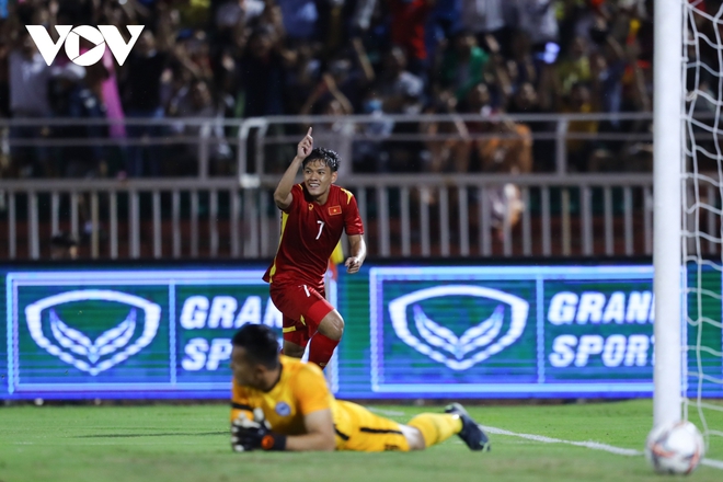 Dư âm ĐT Việt Nam 4-0 ĐT Singapore: Dấu ấn Văn Quyết và những tân binh - Ảnh 2.