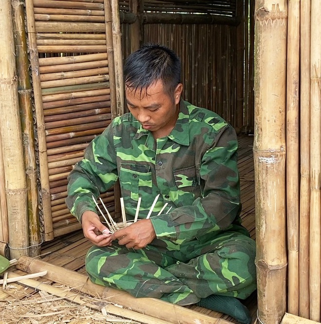 Chàng trai bỏ phố về giữa rừng dựng nhà tre để ở: Cô đơn nhưng yên bình, nuôi mơ ước lớn - Ảnh 7.