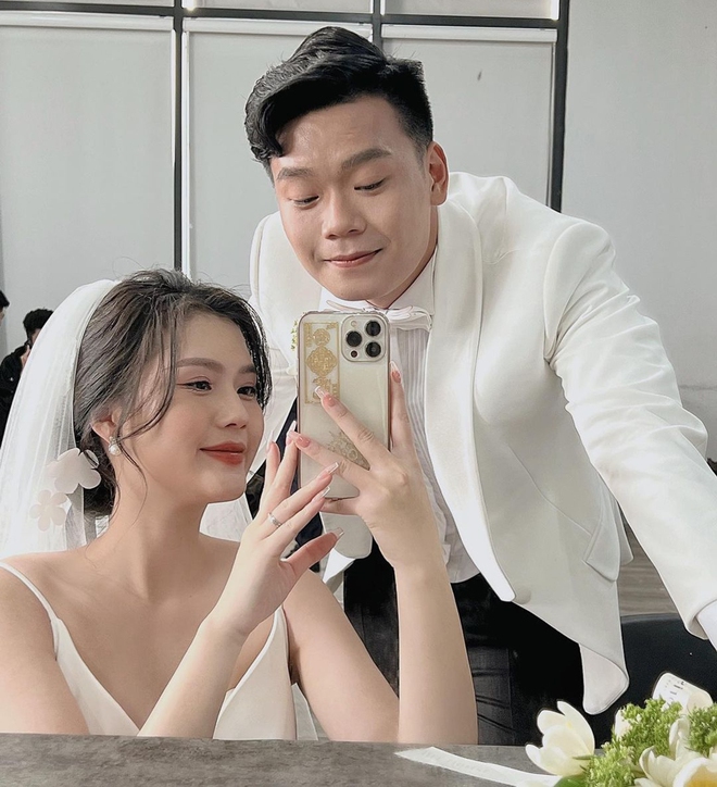 Cuộc sống h&ocirc;n nh&acirc;n hạnh ph&uacute;c của d&agrave;n cầu thủ U23 năm n&agrave;o - Ảnh 3.