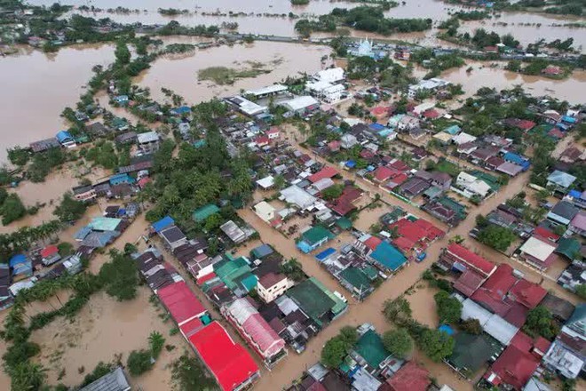 Hình ảnh siêu bão Noru hoành hành ở Philippines - Ảnh 25.