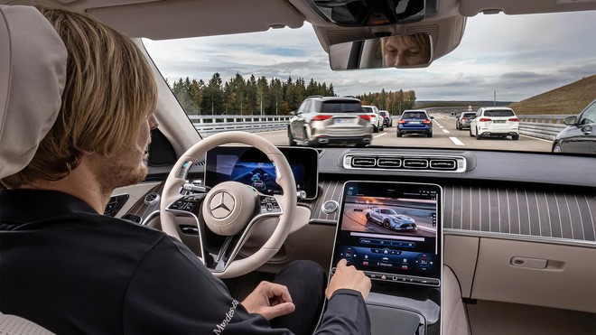 C&ocirc;ng nghệ tự l&aacute;i của Mercedes sinh sau đẻ muộn nhưng c&oacute; 1 thứ vượt trội so với Tesla - Ảnh 2.