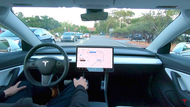C&ocirc;ng nghệ tự l&aacute;i của Mercedes sinh sau đẻ muộn nhưng c&oacute; 1 thứ vượt trội so với Tesla - Ảnh 1.