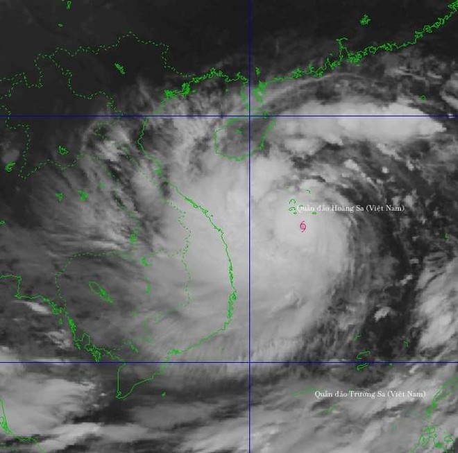 Thủ tướng họp triển khai ứng phó bão Noru: Phải có phương án giảm thiểu tối đa thiệt hại về người, tài sản - Ảnh 2.