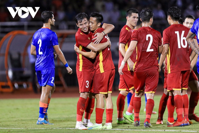ĐT Việt Nam 3-0 ĐT Ấn Độ: Cơn đau đầu dễ chịu của HLV Park Hang Seo - Ảnh 10.