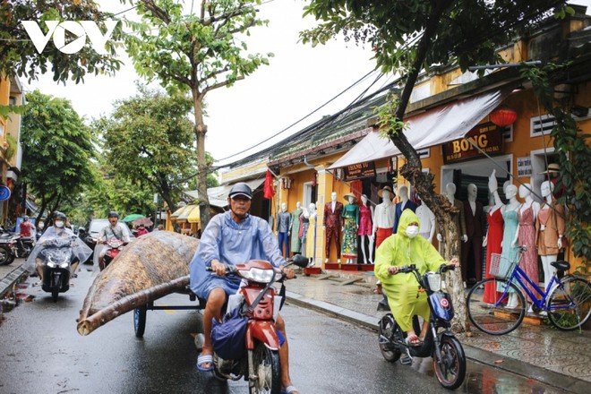 Hội An dừng b&aacute;n v&eacute; khu phố cổ, t&agrave;u thuyền du lịch neo đậu an to&agrave;n - Ảnh 7.
