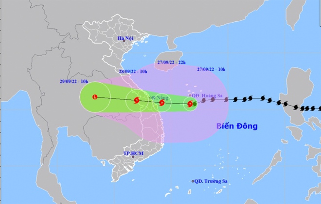 Tối nay bão số 4 đổ bộ đất liền, ảnh hưởng trực tiếp tới 9 tỉnh thành miền Trung - Ảnh 1.