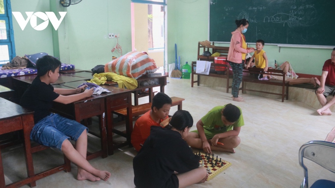 Người d&acirc;n miền Trung sẵn s&agrave;ng t&acirc;m thế khi b&atilde;o số 4 đổ bộ - Ảnh 95.