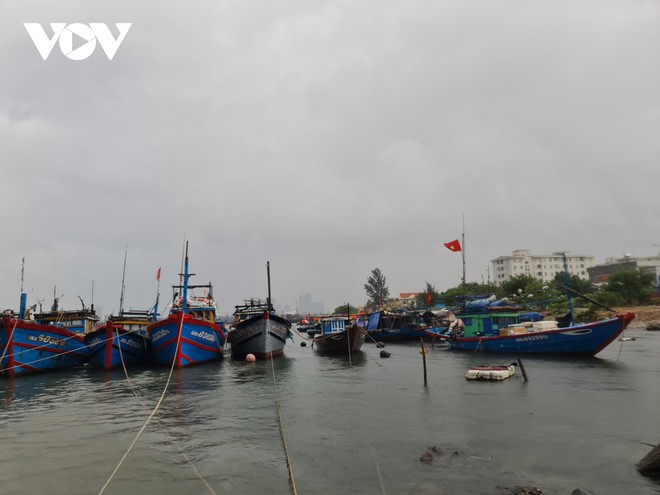 Người d&acirc;n miền Trung sẵn s&agrave;ng t&acirc;m thế khi b&atilde;o số 4 đổ bộ - Ảnh 88.