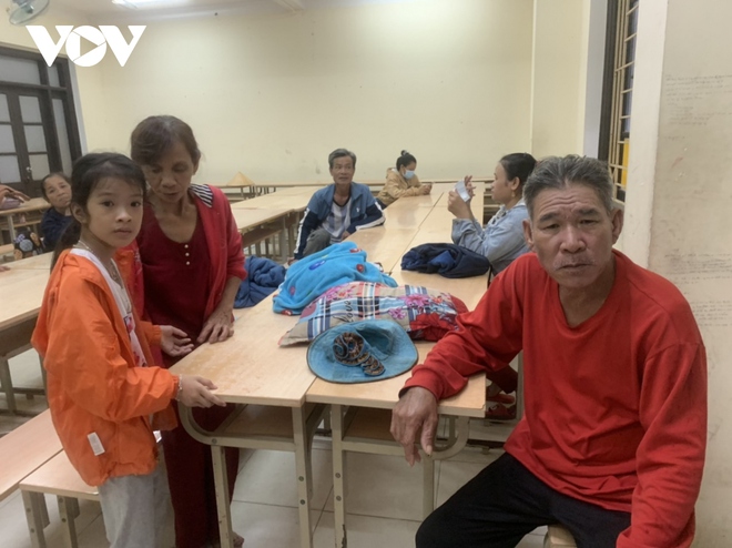 Người d&acirc;n miền Trung sẵn s&agrave;ng t&acirc;m thế khi b&atilde;o số 4 đổ bộ - Ảnh 82.