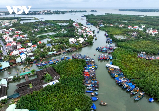 Hội An dừng b&aacute;n v&eacute; khu phố cổ, t&agrave;u thuyền du lịch neo đậu an to&agrave;n - Ảnh 12.