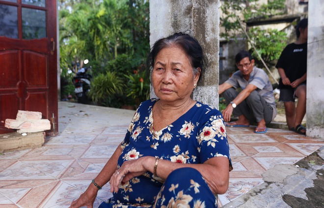 Lâm cảnh “màn trời chiếu đất” sau đêm “chạy” bão Noru - Ảnh 3.