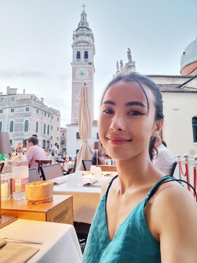 Nữ gi&aacute;m đốc người Việt n&ecirc;n duy&ecirc;n c&ugrave;ng thầy gi&aacute;o Thụy Sĩ sử dụng 8 ng&ocirc;n ngữ - Ảnh 7.